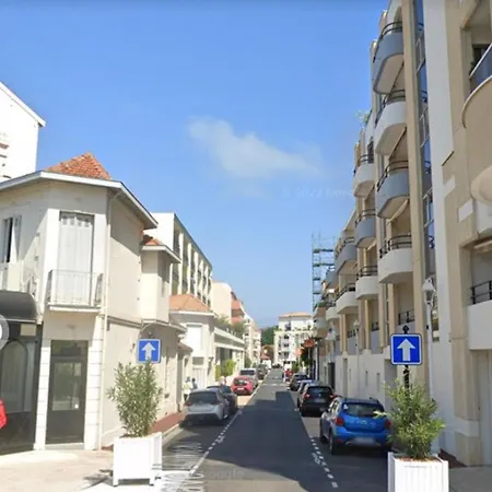 Renove 4 Couchages Centre Апартаменты *